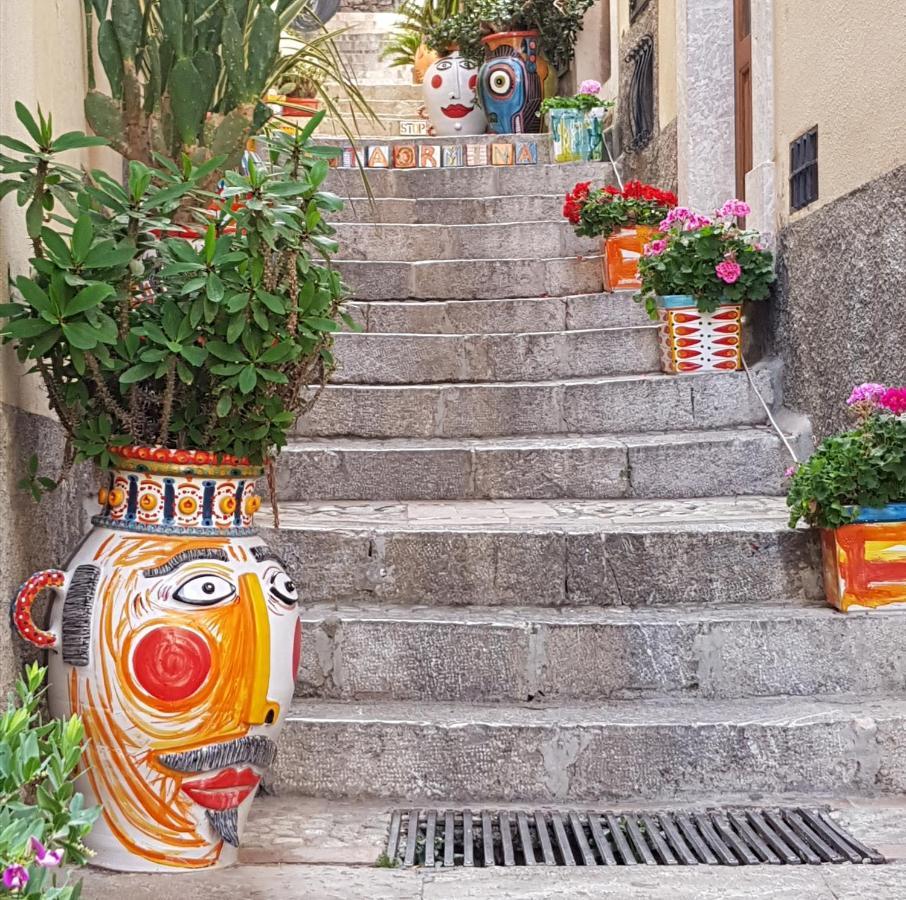 Oltremare Taormina Letojanni Apartment ภายนอก รูปภาพ