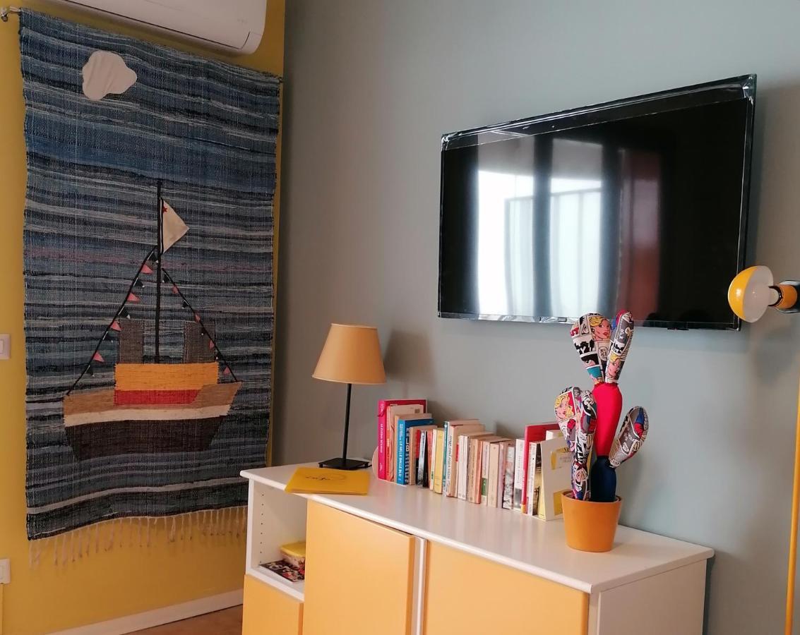 Oltremare Taormina Letojanni Apartment ภายนอก รูปภาพ